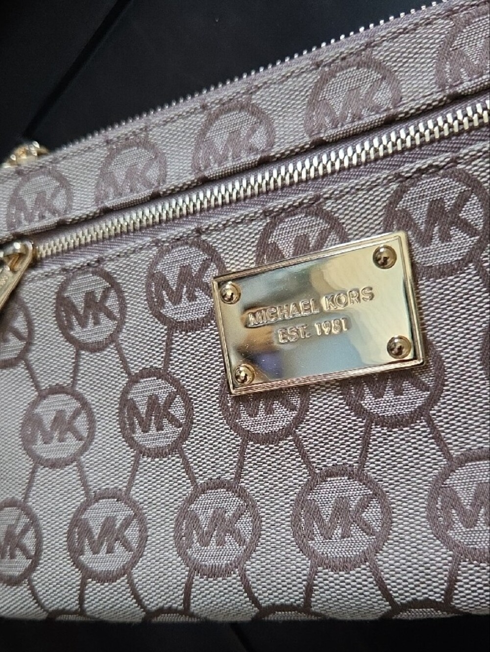 Michael Kors Monogram Jacquard Wristlet Clutch Pouch Beige Lime Green - NWT - Picture 2 of 16